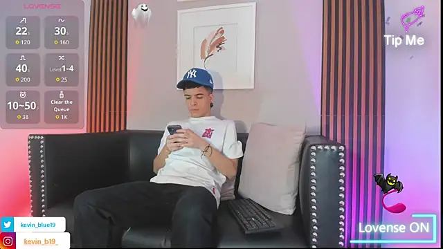 kevinn blue1 online show from 11-20-25, 09:14