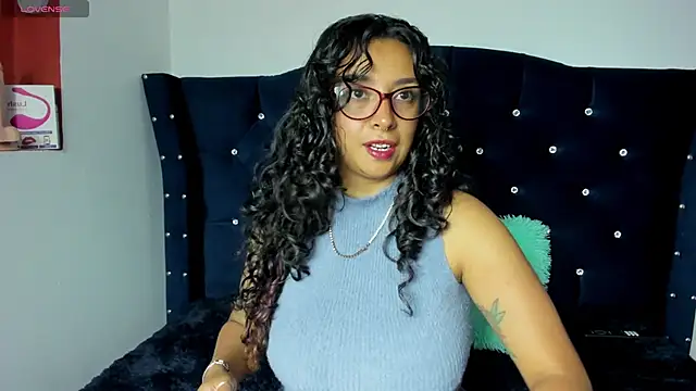 Snapshot of Bonnie_tucci1 chatting on 09-26-25, 01:04 Bonnie tucci1 online show from 09-26-25, 01:04