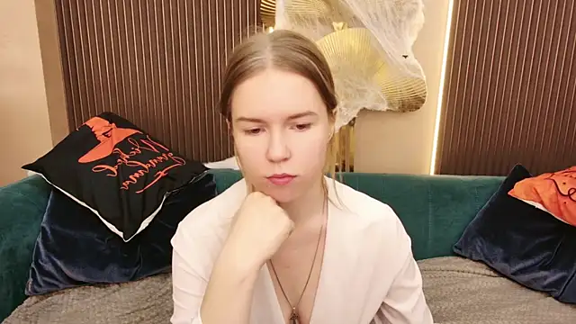 Snapshot of Alida_Brice chatting on 11-02-25, 05:43 Alida Brice online show from 11-02-25, 05:43