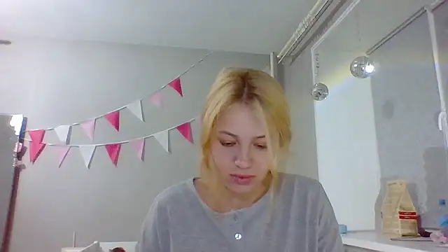 Lismera online show from 09-20-25, 07:48