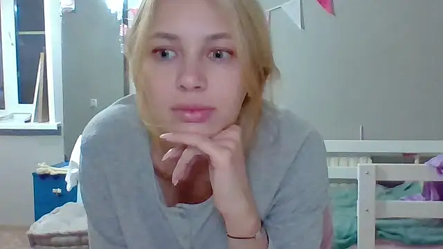 Lismera online show from 09-24-25, 04:32