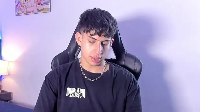 Aaron Spencer13 online show from 10-20-25, 06:41