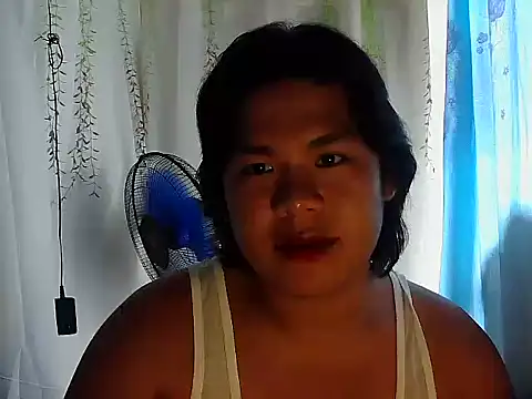 Snapshot of Huntrix2025 chatting on 11-22-25, 02:43 Huntrix2025 online show from 11-22-25, 02:43