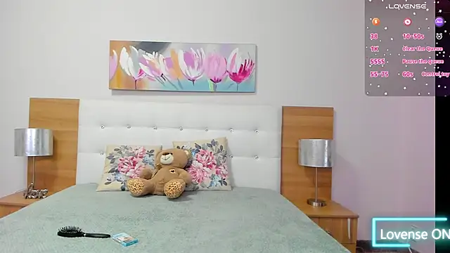 LovelySophie3 online show from 11-19-25, 04:56