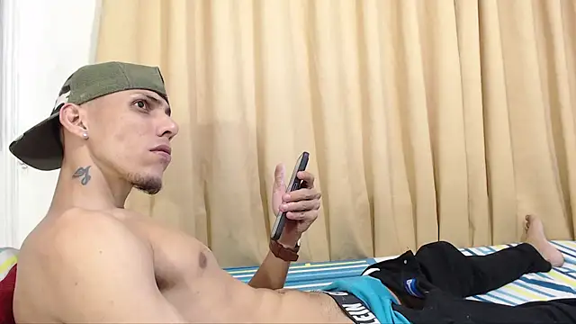 Snapshot of kingfm chatting on 03-22-26, 11:41 kingfm online show from 03-22-26, 11:41