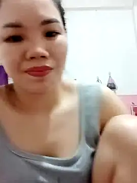 Snapshot of Nyla-a chatting on 10-24-25, 10:28 Nyla-a online show from 10-24-25, 10:28