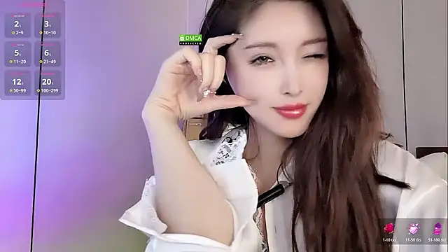 QiaoHui online show from 10-22-25, 04:24