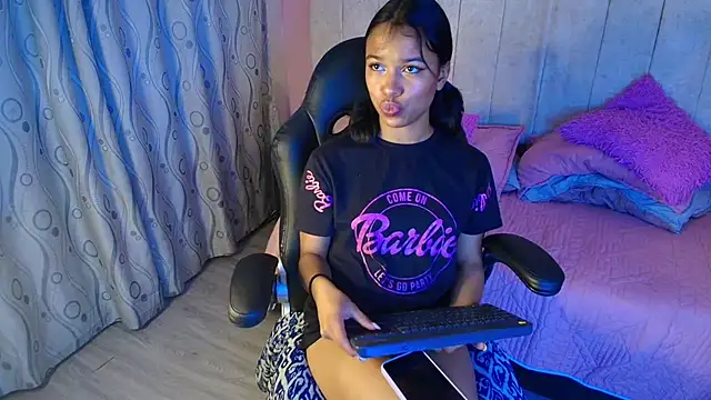 Snapshot of Dakashyten chatting on 10-18-25, 07:42 Dakashyten online show from 10-18-25, 07:42