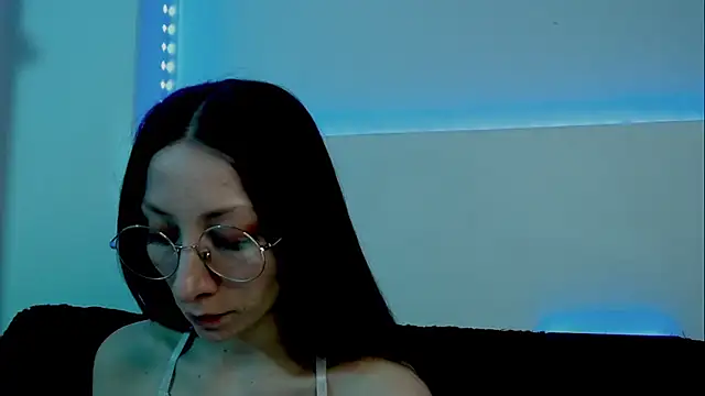 Nia Diaz online show from 09-17-25, 10:00
