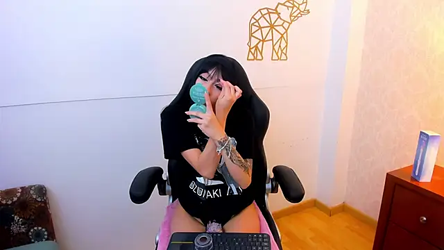 LaylaaDoll online show from 10-26-25, 01:50