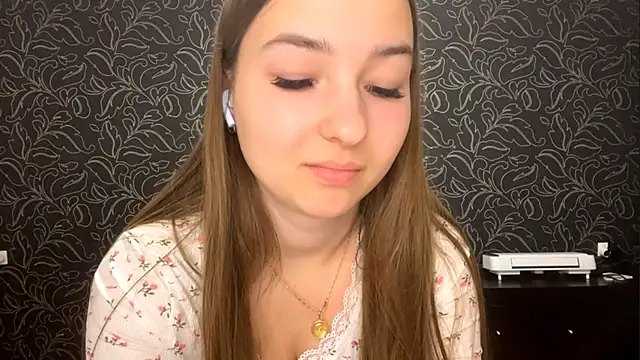 GemmaGunter online show from 12-22-25, 03:09