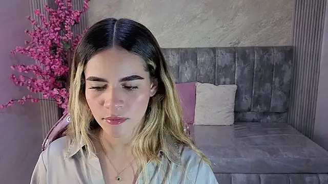 lilith4 s online show from 10-15-25, 08:31