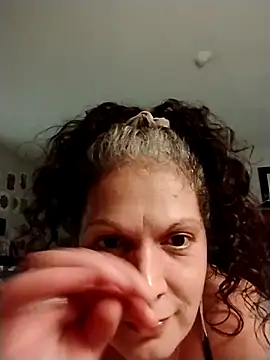 Snapshot of LilTinyWoman chatting on 10-09-25, 02:15 LilTinyWoman online show from 10-09-25, 02:15