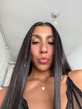 MaddyX   online show from 04-09-26, 07:08