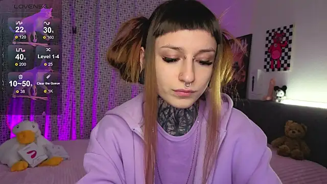 LilithPoison online show from 10-30-25, 06:08