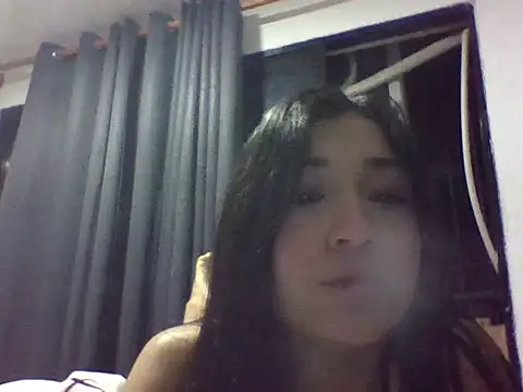 Snapshot of Sasha_Blaze_ chatting on 11-21-25, 01:37 Sasha Blaze online show from 11-21-25, 01:37