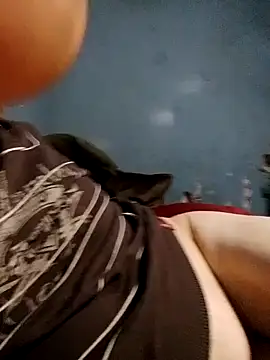 Snapshot of Jarektchurzewski chatting on 10-06-25, 10:18 Jarektchurzewski online show from 10-06-25, 10:18