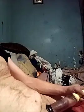 Snapshot of Jarektchurzewski chatting on 12-16-25, 08:14 Jarektchurzewski online show from 12-16-25, 08:14