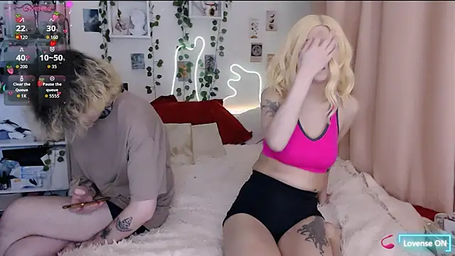 meow on da cam online show from 11-17-25, 08:36