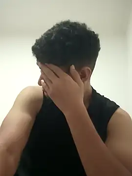 Snapshot of deilg chatting on 10-14-25, 02:45 deilg online show from 10-14-25, 02:45