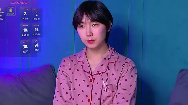 Snapshot of HeejinWang chatting on 12-05-25, 04:21 HeejinWang online show from 12-05-25, 04:21