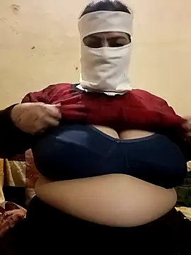 Love-890 online show from 10-28-25, 01:36