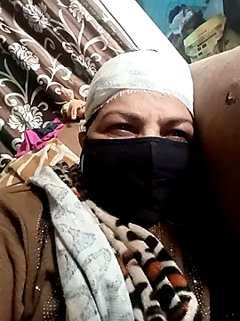 Love-890 online show from 12-16-25, 04:06