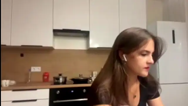 FavorLeila online show from 10-02-25, 03:30