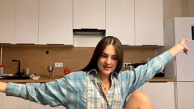 FavorLeila online show from 10-03-25, 02:14