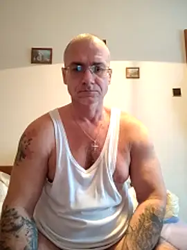 chcem1975 online show from 02-15-26, 08:24