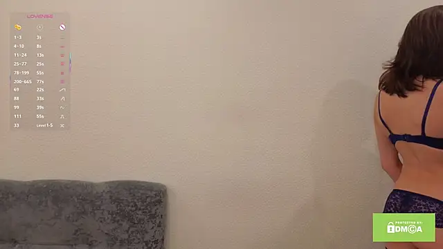 Snapshot of vanessa_one_ chatting on 11-16-25, 07:03 vanessa one online show from 11-16-25, 07:03