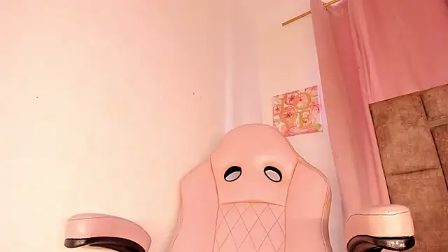 Mia royal online show from 12-18-25, 08:48