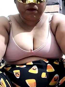 Mmm143 online show from 09-15-25, 06:19