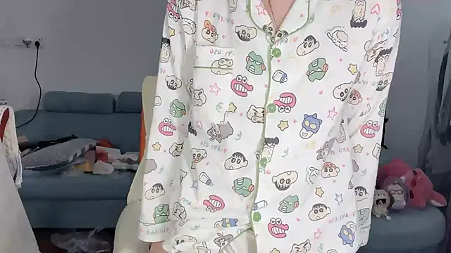 Snapshot of Akong11 chatting on 03-31-26, 06:25 Akong11 online show from 03-31-26, 06:25