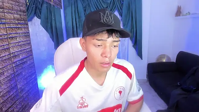 Hunteer Boy online show from 10-07-25, 08:28