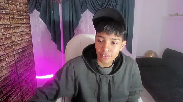 Hunteer Boy online show from 10-09-25, 07:45