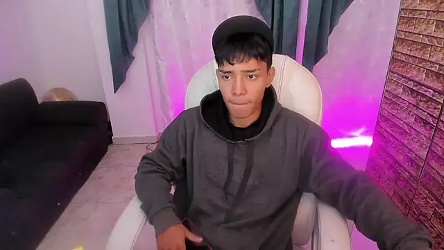 Hunteer Boy online show from 10-11-25, 07:45