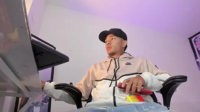 Hunteer Boy online show from 10-17-25, 07:27