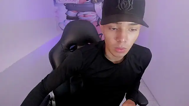 Hunteer Boy online show from 10-24-25, 03:03