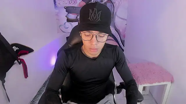 Hunteer Boy online show from 10-29-25, 03:42