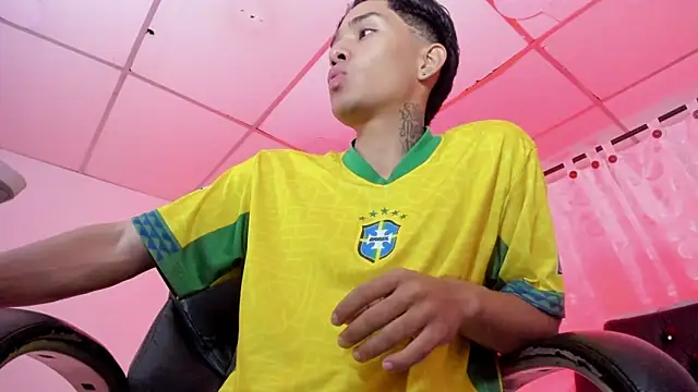 Hunteer Boy online show from 11-15-25, 04:54