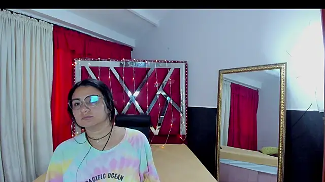 Luna021 1 online show from 11-20-25, 07:57