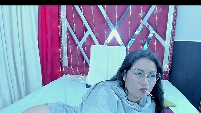 Luna021 1 online show from 11-23-25, 12:05