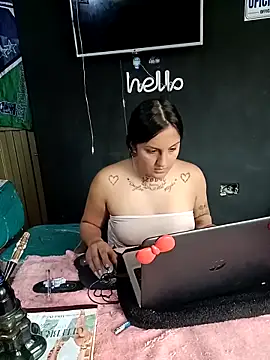 polylove18 online show from 11-27-25, 06:10