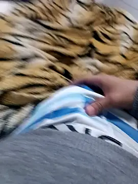 Snapshot of jayhzin chatting on 11-24-25, 12:10 jayhzin online show from 11-24-25, 12:10