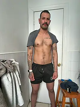 latinoxx1992 online show from 02-07-26, 01:48