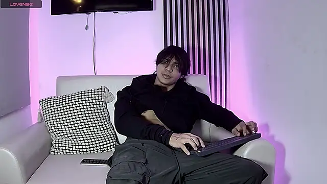 toji luxxer online show from 11-06-25, 12:44