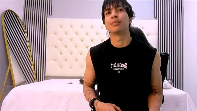 toji luxxer online show from 12-05-25, 03:48