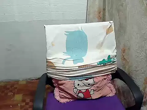 Snapshot of SexyCathy03 chatting on 10-17-25, 03:10 SexyCathy03 online show from 10-17-25, 03:10