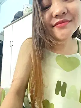 Trang-cute18 online show from 09-15-25, 03:56